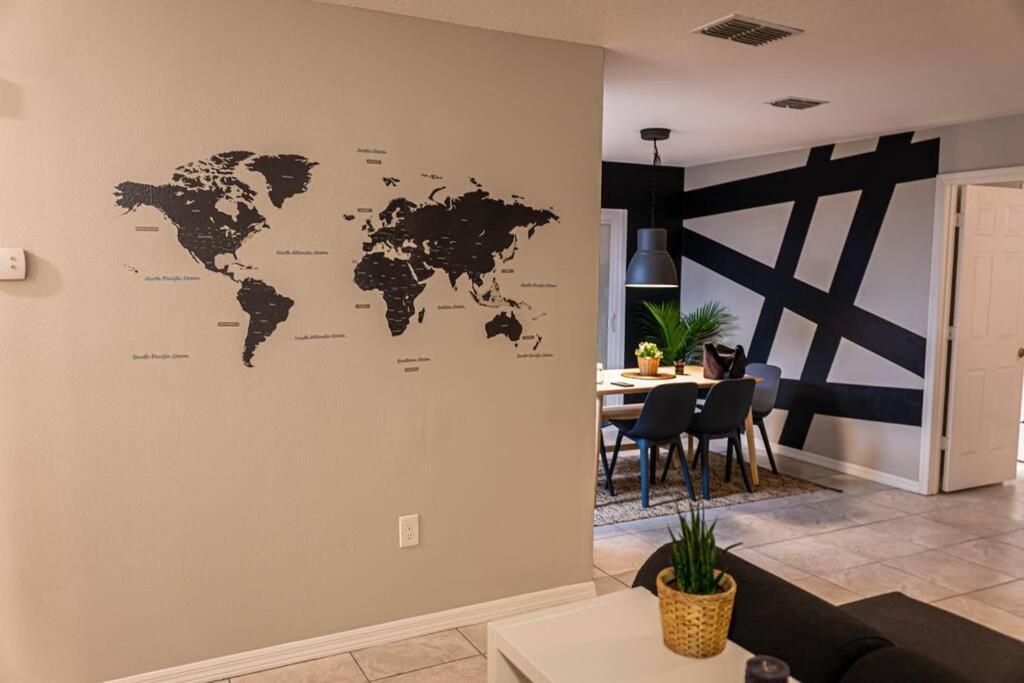 Ferienhaus Renovated 3 Bedroom Near Main Attractions *