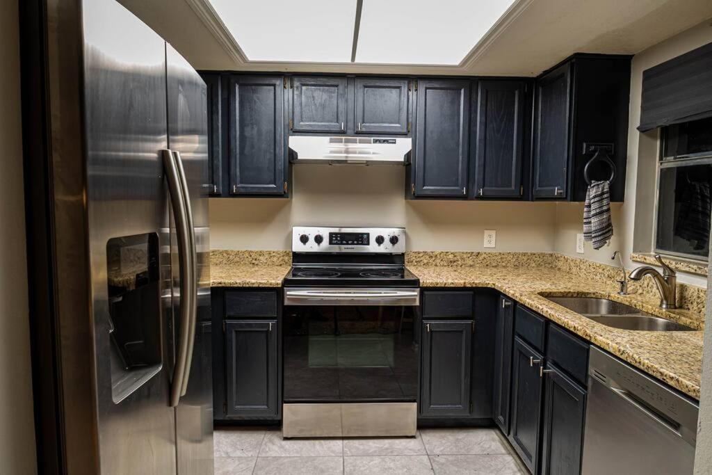 Renovated 3 Bedroom Near Main Attractions